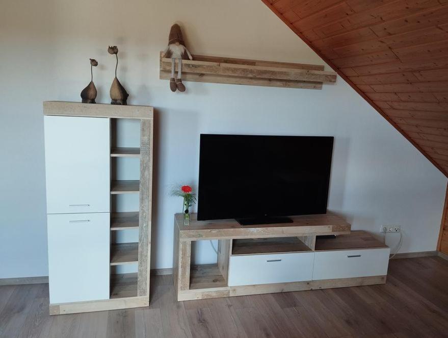 Ferienwohnung Zur Schoenen Aussicht Buchen  Εξωτερικό φωτογραφία